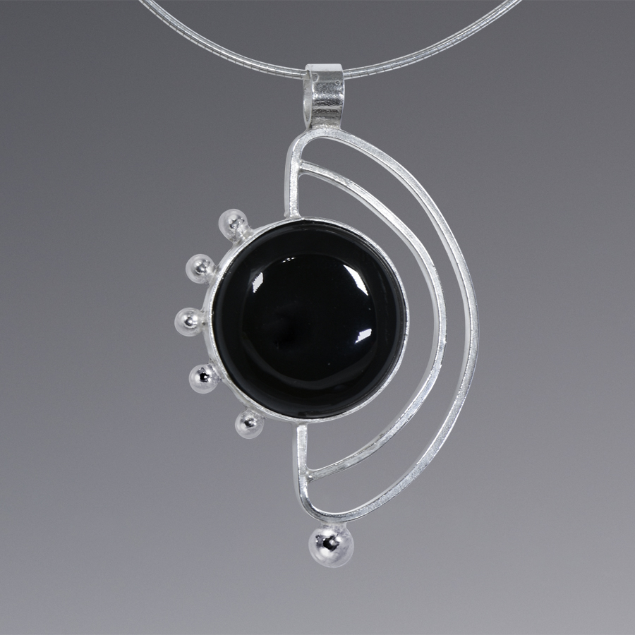 Sue Ruth Gordon onyx jewelry